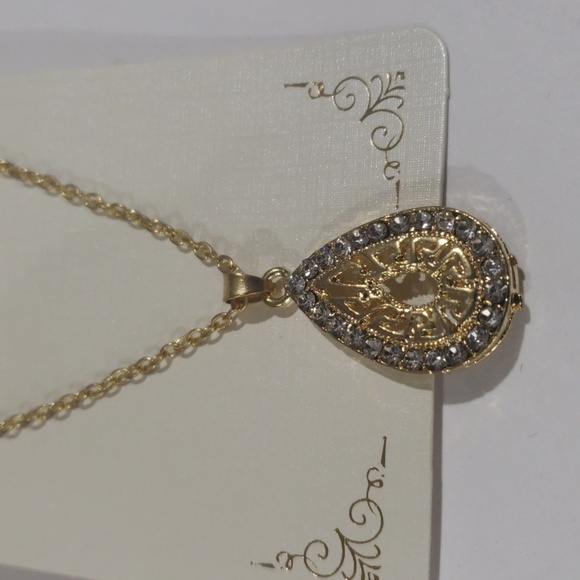 Gold-Tone Teardrop Pendant Necklace w/ Crystal Accents – Women's Jewelry set - Picture 4 of 8